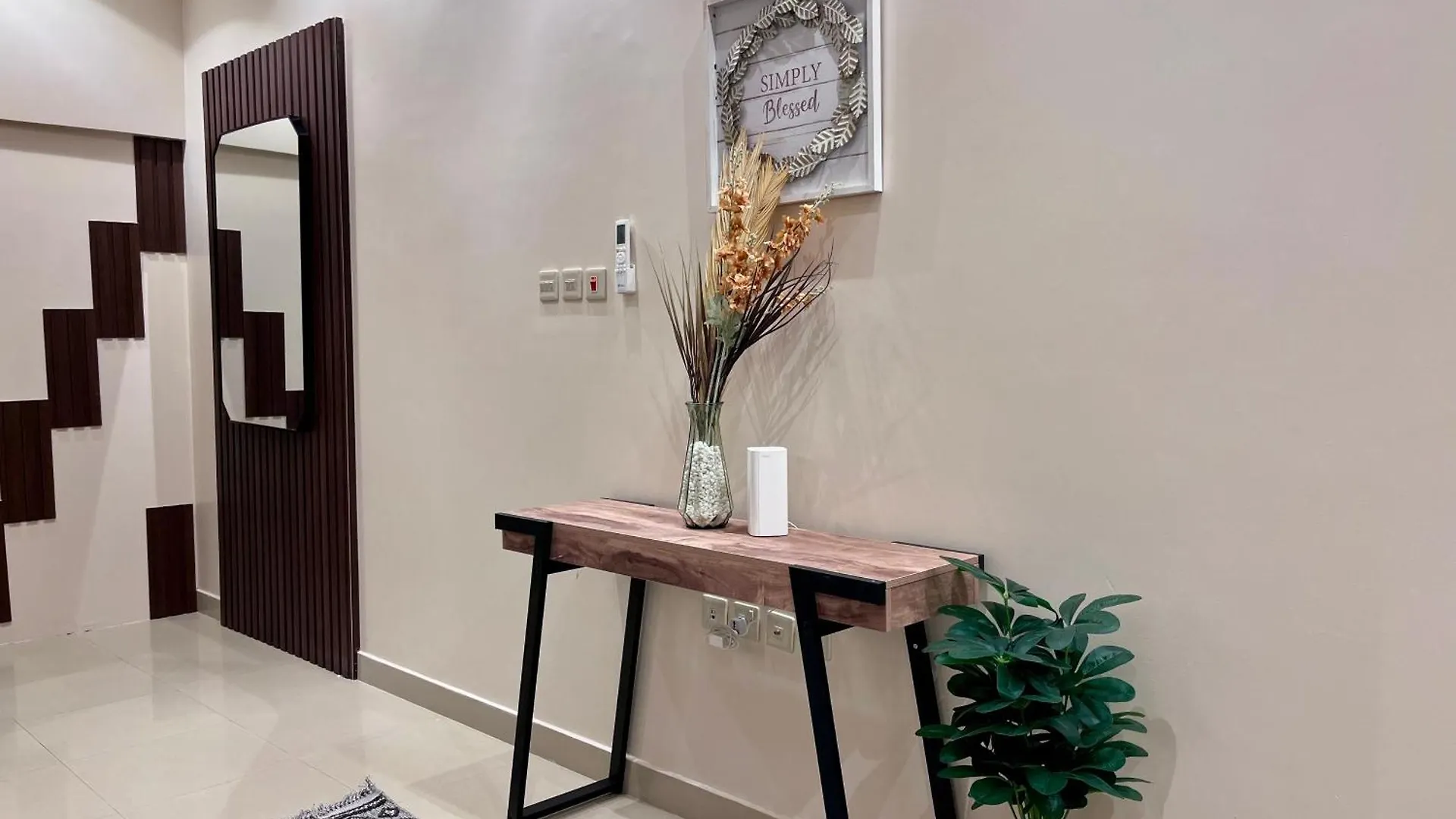شقق نسج المسكن الفاخرة دخول ذاتي شمال الرياض 0*, Riade
